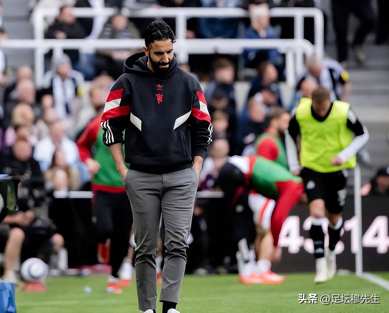 曼联对决热刺,悬念丛生谁能笑到最后的简单介绍 曼联对决热刺,悬念丛生谁能笑到最后的简单介绍