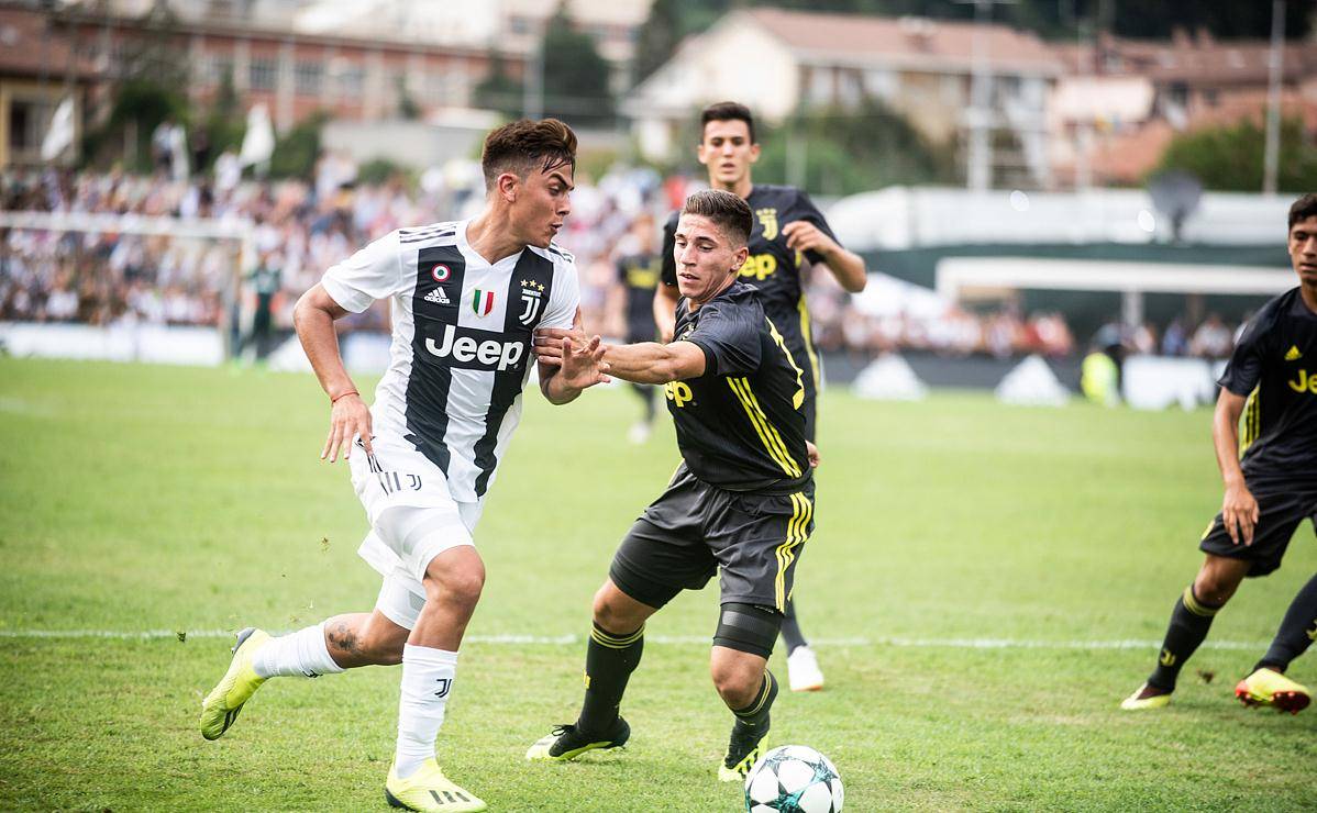 尤文图斯中场发挥出色,为球队稳住局势 尤文图斯中场发挥出色,为球队稳住局势