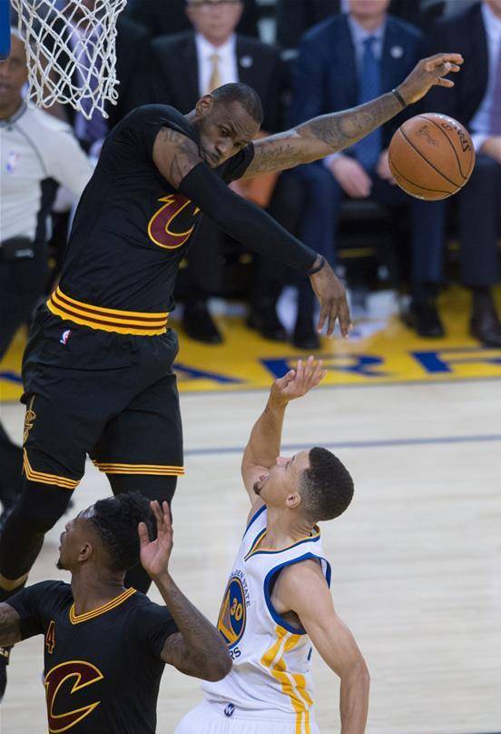 勇士胜爵士：库里投篮超准压垮对手