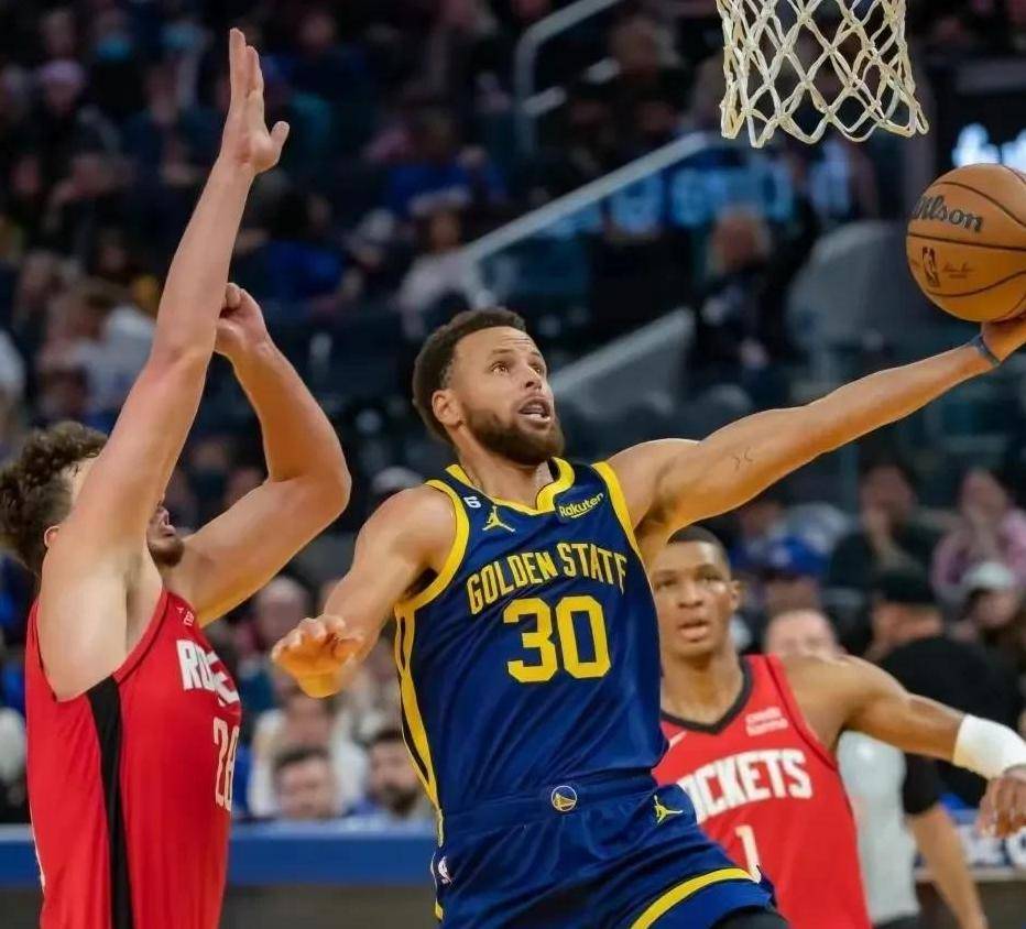 勇士胜爵士：库里投篮超准压垮对手