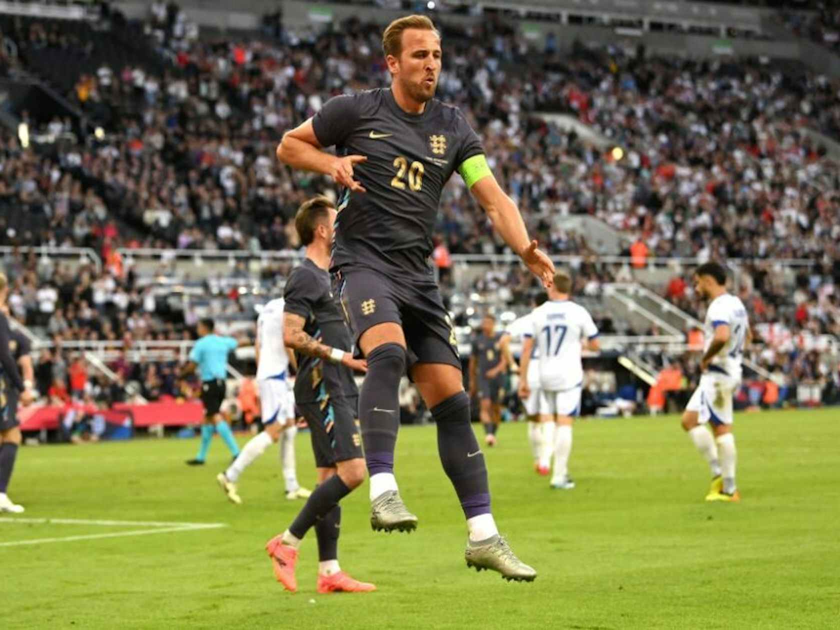 波黑队在国际比赛中突破重重困难