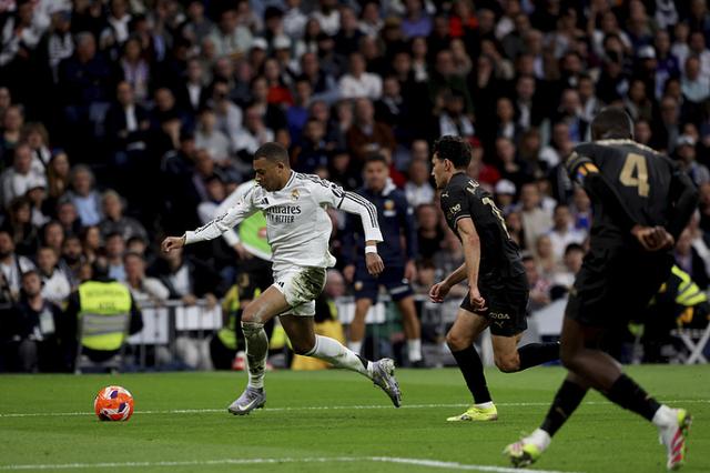 关于瓦伦西亚主场战平瓦伦西亚，保持不败纪录的信息