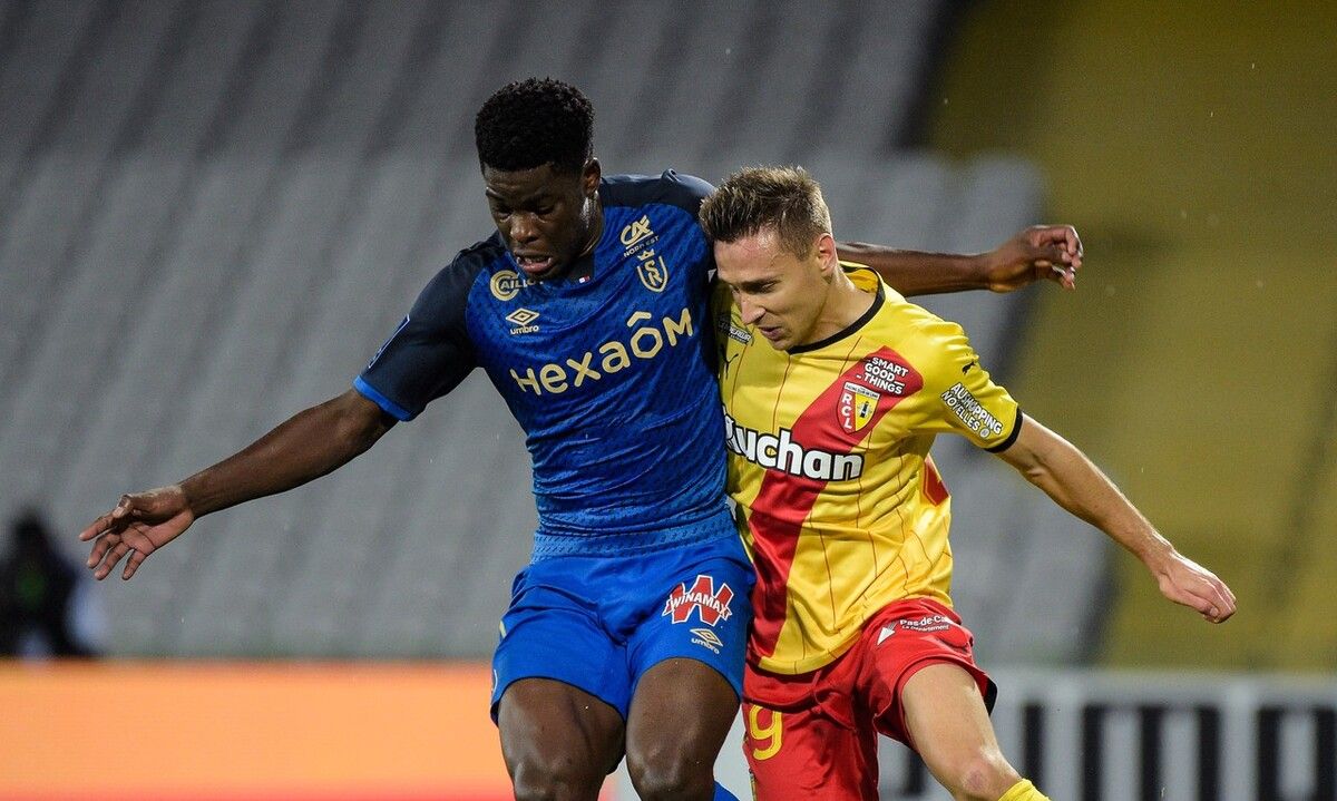 朗斯队主场不敌兰斯,遗憾输球 朗斯队主场不敌兰斯,遗憾输球