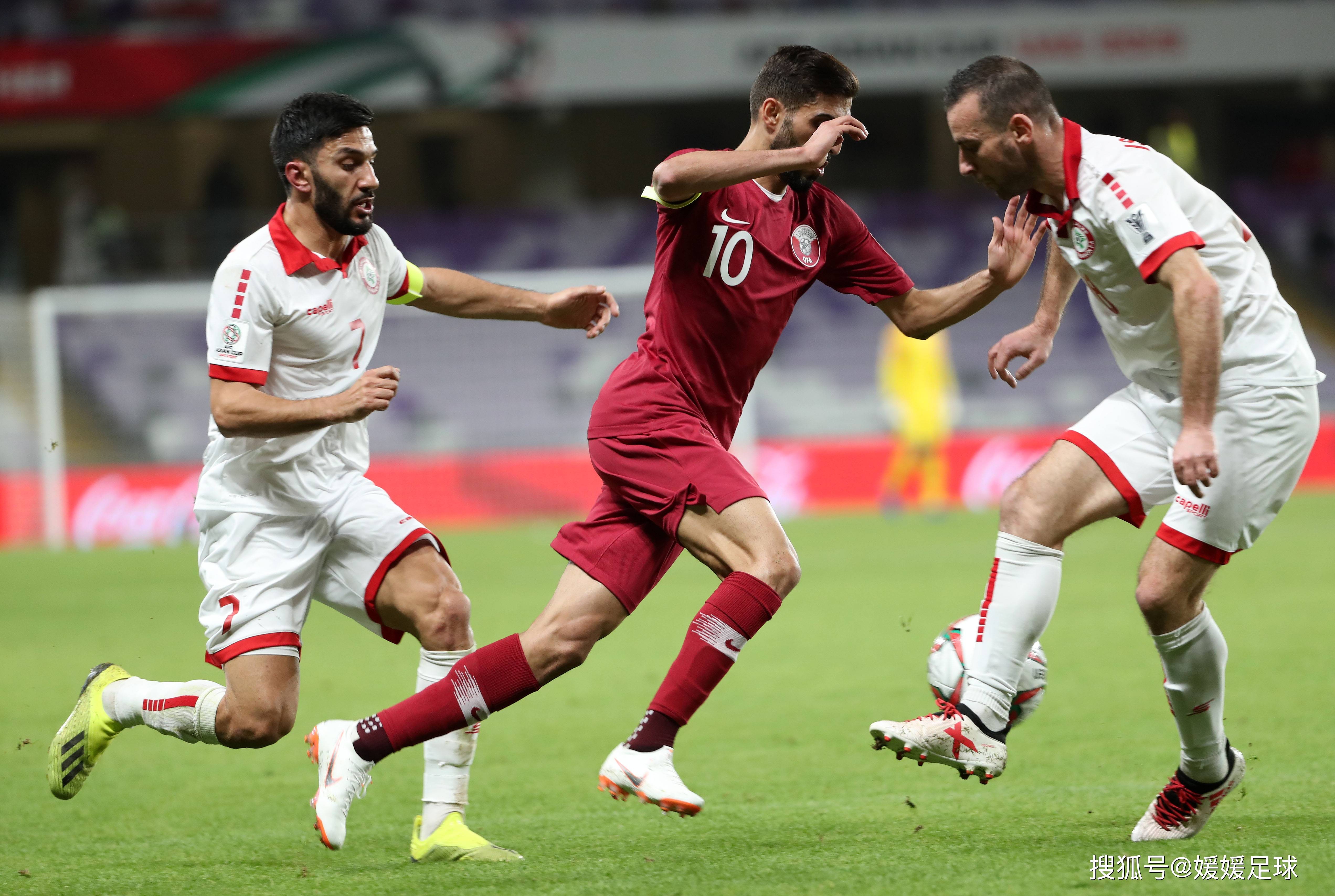 欧国杯足球比赛备受瞩目,球迷热议不断的简单介绍 欧国杯足球比赛备受瞩目,球迷热议不断的简单介绍