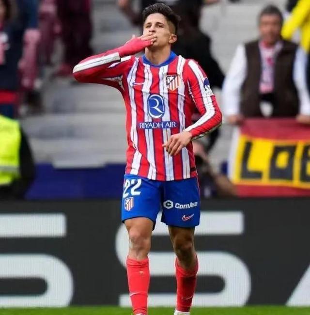 马竞队员在比赛中展示出色表现 马竞队员在比赛中展示出色表现