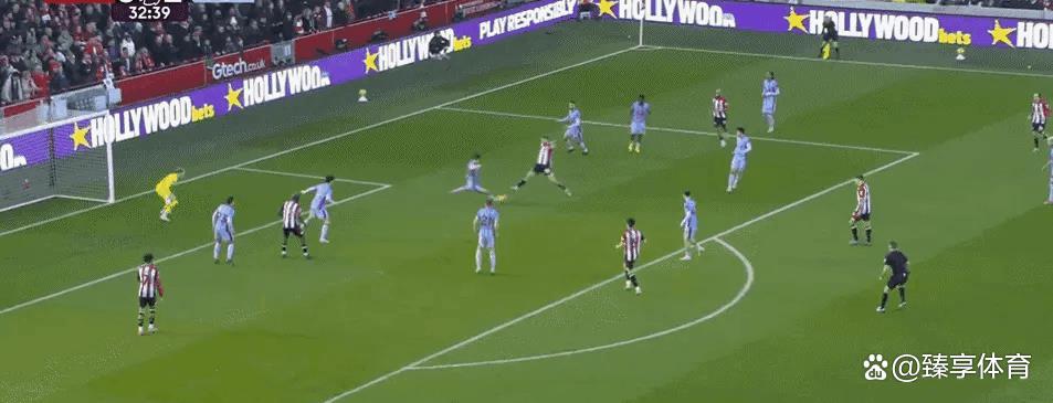 曼联客场遭遇惨败英超积分领先被威胁