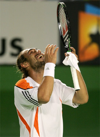 丹麦射击选手能够取得佳绩,欢呼胜利 丹麦射击选手能够取得佳绩,欢呼胜利