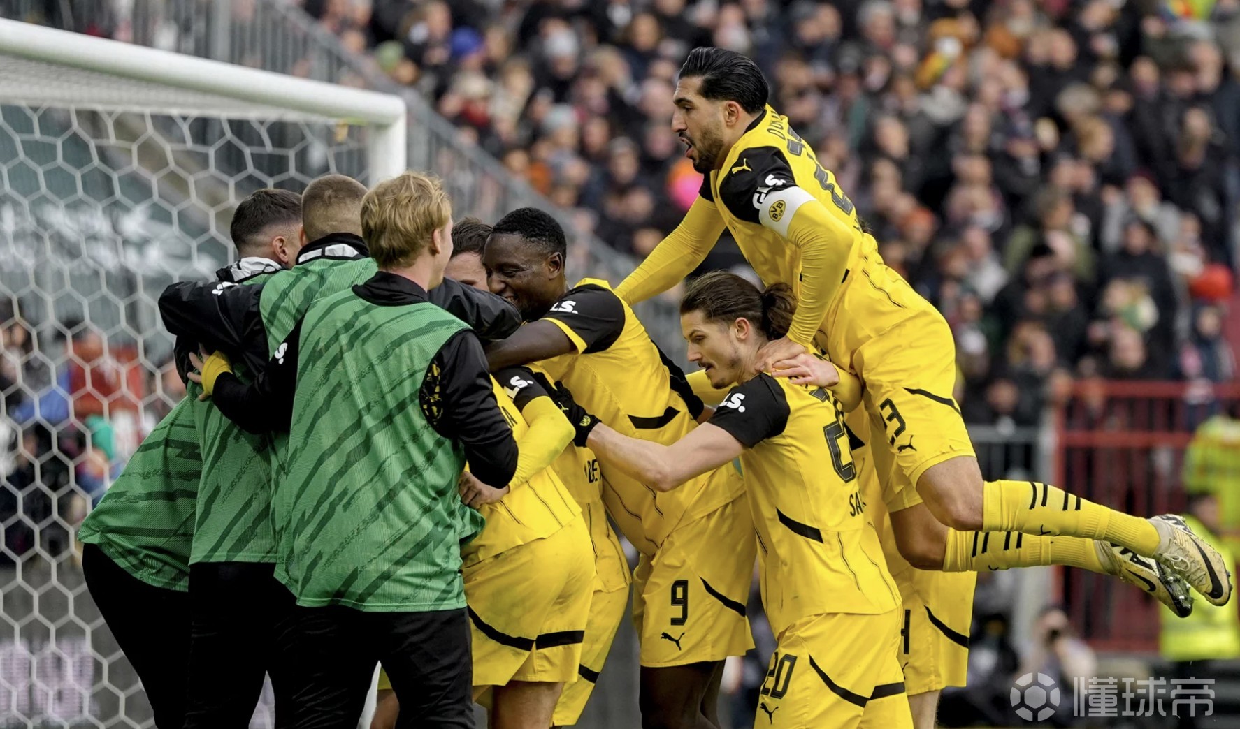 多特蒙德表现出色，逼平对手取得不败战绩