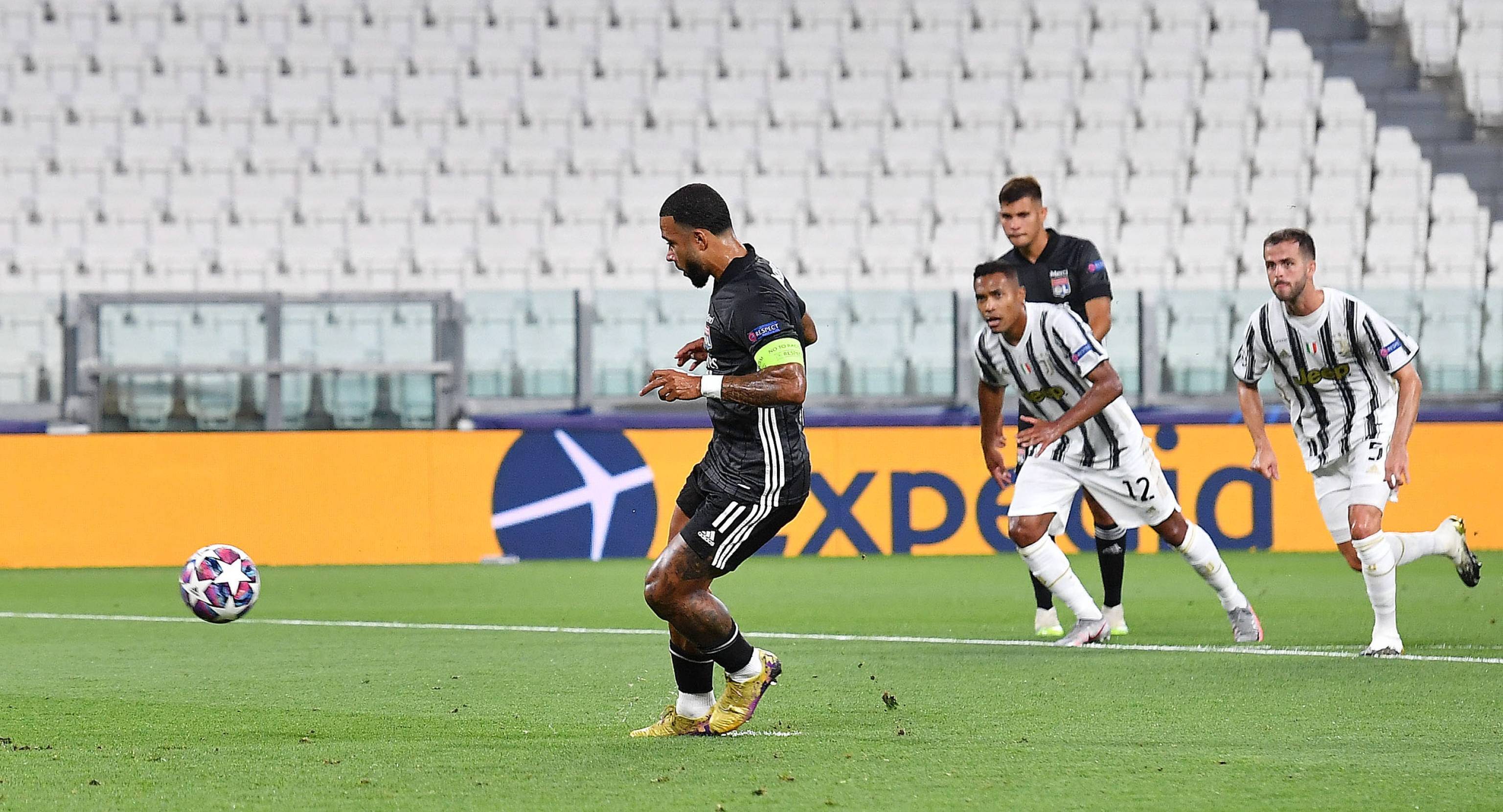 包含恩迪迪表现抢眼,里昂再夺联赛三分的词条 包含恩迪迪表现抢眼,里昂再夺联赛三分的词条