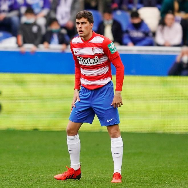 格拉纳达取得关键胜利,晋级淘汰赛 格拉纳达取得关键胜利,晋级淘汰赛