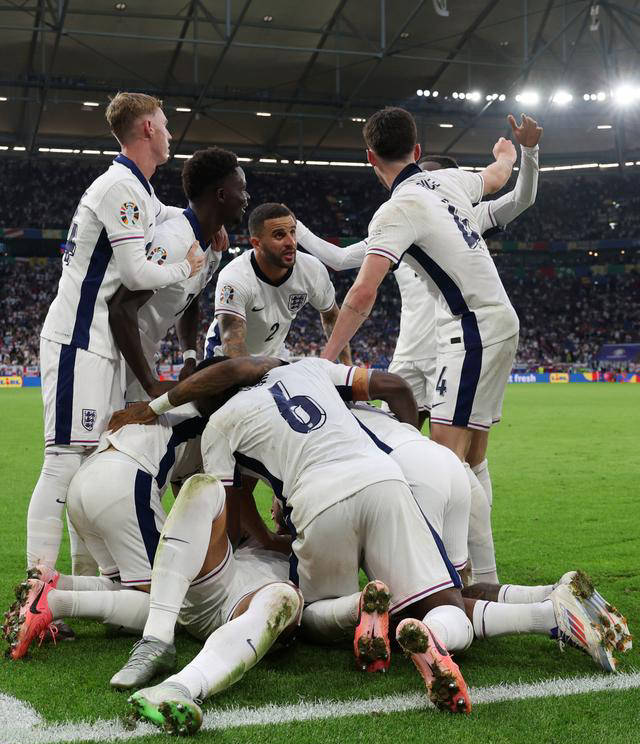 柏林联队豪取胜利,球队备战士气高涨迎接新挑战的简单介绍 柏林联队豪取胜利,球队备战士气高涨迎接新挑战的简单介绍