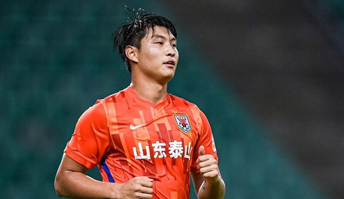 包含山东鲁能惊险胜出,取得重要三分保持前进势头的词条 包含山东鲁能惊险胜出,取得重要三分保持前进势头的词条