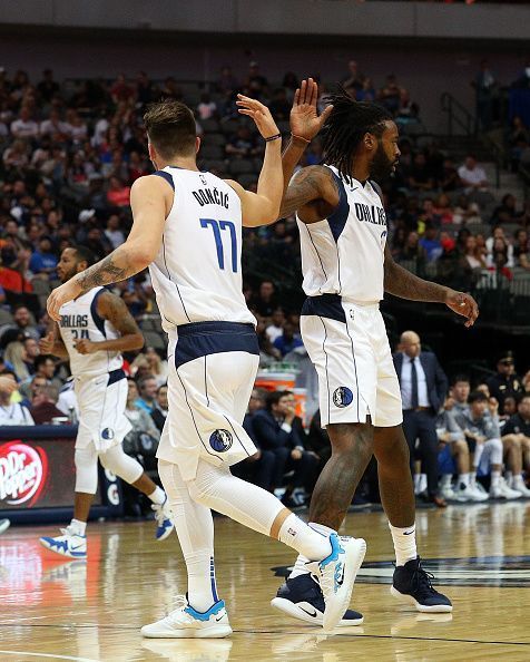 关于独行侠横扫灰熊，小乔丹送出5火锅的信息