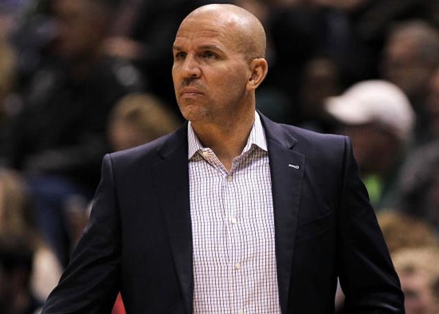 雄鹿连续第四场胜利,稳坐榜首 雄鹿连续第四场胜利,稳坐榜首