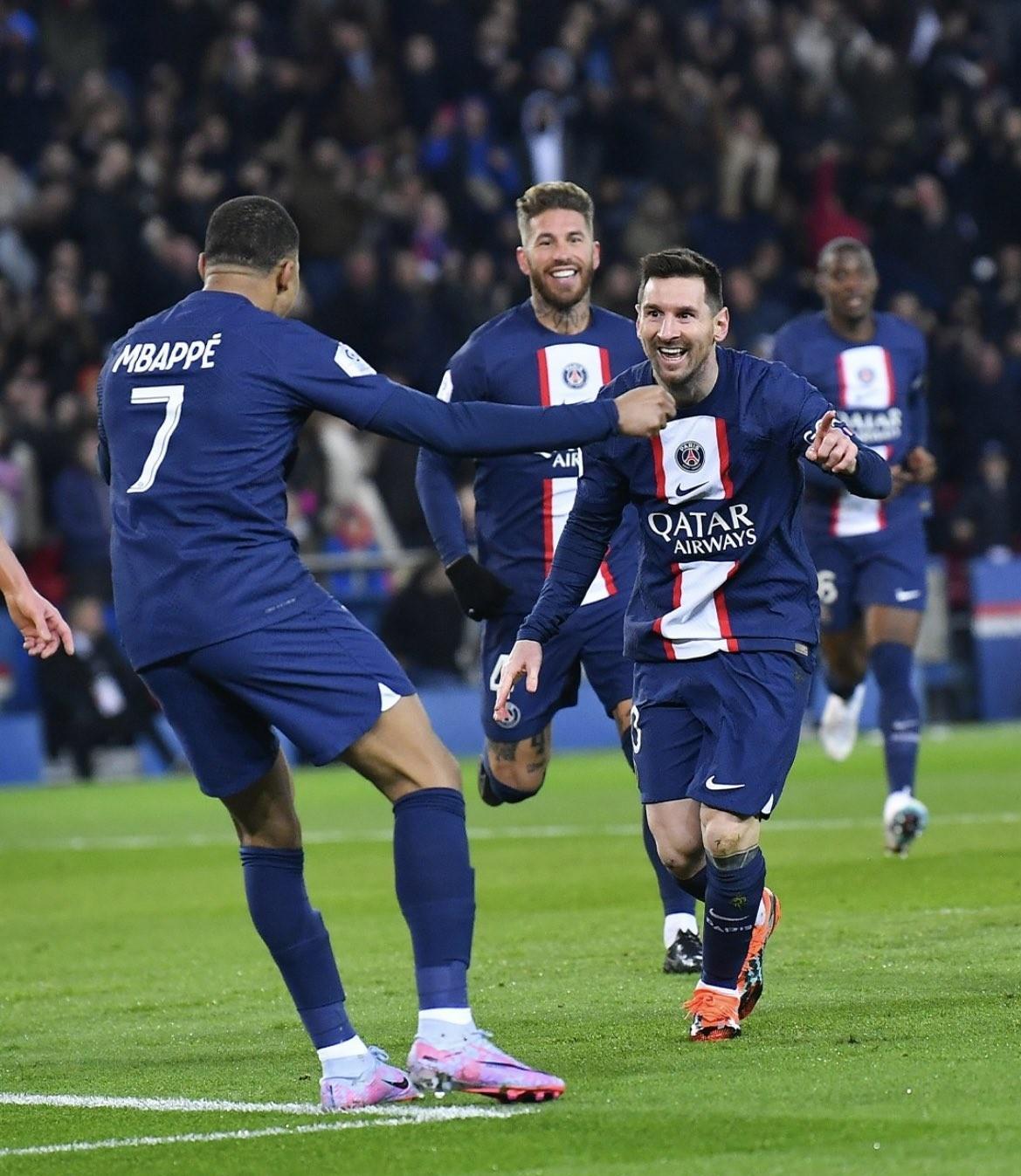 梅西从巴萨转会巴黎圣日耳曼,加盟内马尔夺得冠军 梅西从巴萨转会巴黎圣日耳曼,加盟内马尔夺得冠军